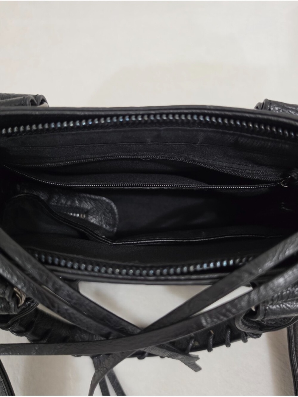 Classic Black Women's Satchel Bag - Stylish Everyday Carry - Picture 10 of 13